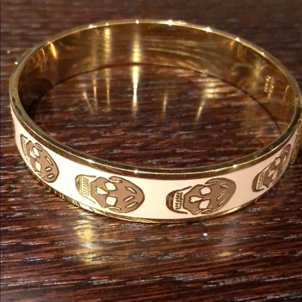 Alexander McQueen
Women's Pink Enamel Skull Bangle